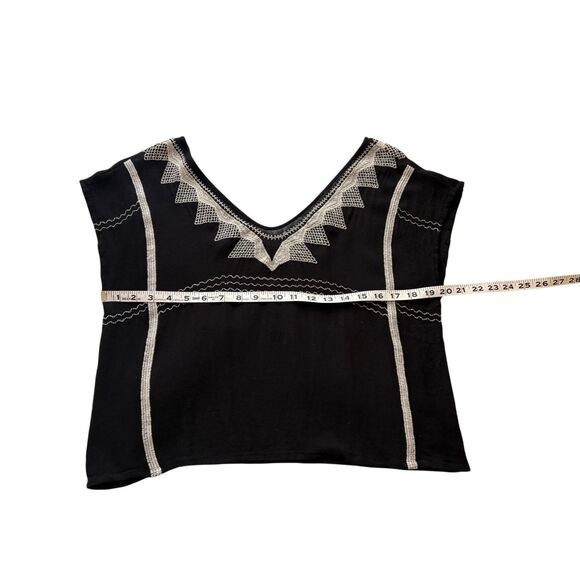 Forever 21 boxy cut embroidered black blouse - S - Picture 6 of 6